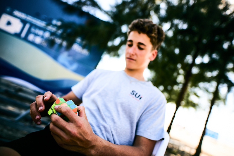 132977000001388004 zc v1 1700730420490 internet 2023 11 23 fk aoc d2 144 rh