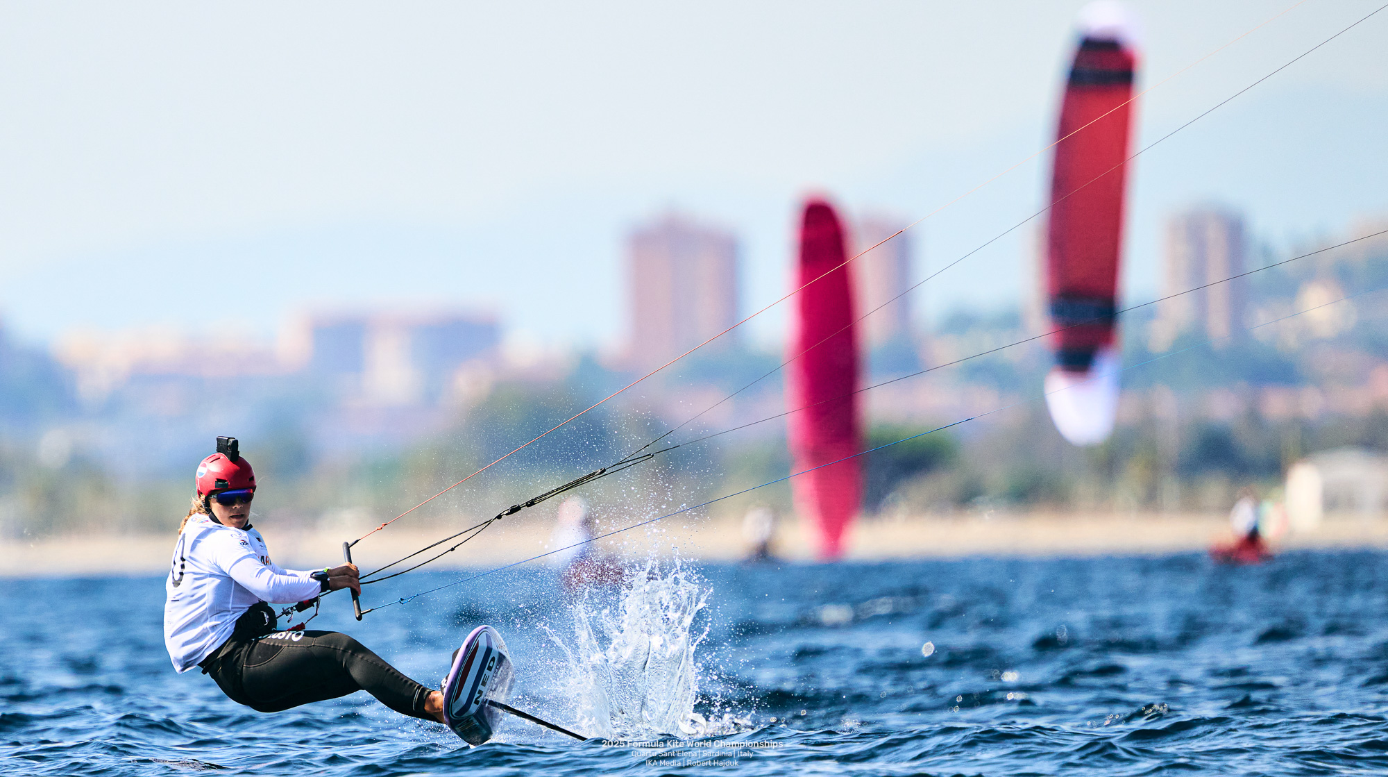 132977000006478004 zc v1 1759248752522 internet 2025 09 30 fk worlds d1 320 rh