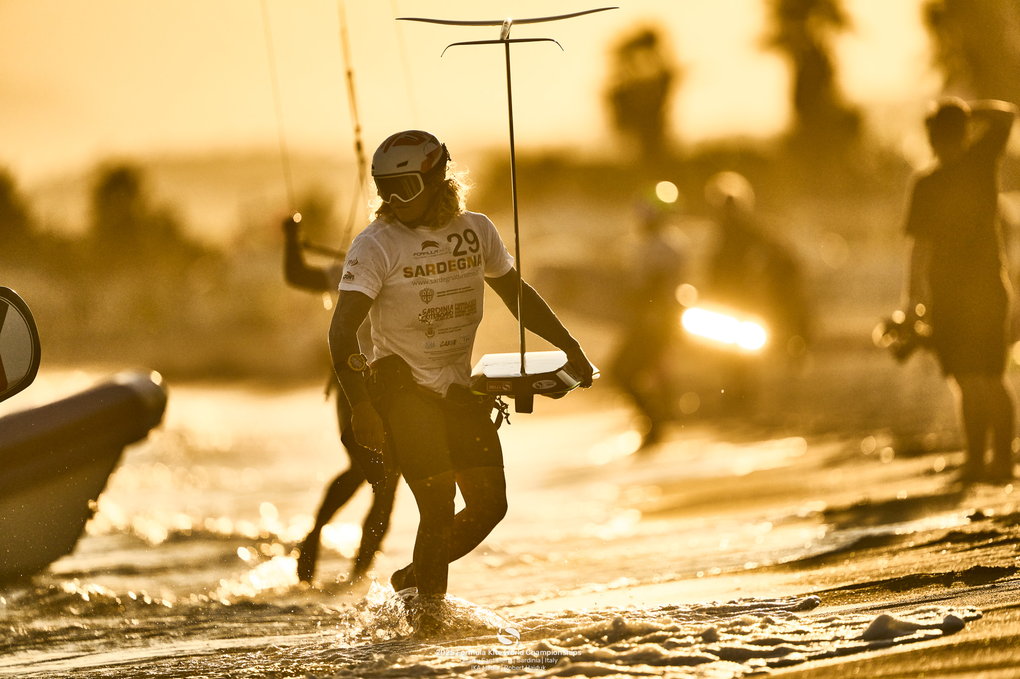 132977000006494204 zc v1 1759431447142 internet 2025 10 02 fk worlds d3 700 rh